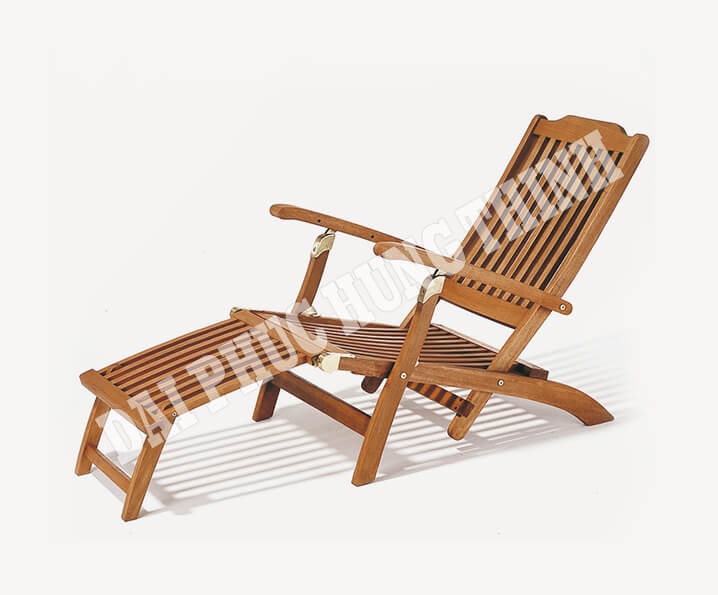 Britannia steamer deckchair